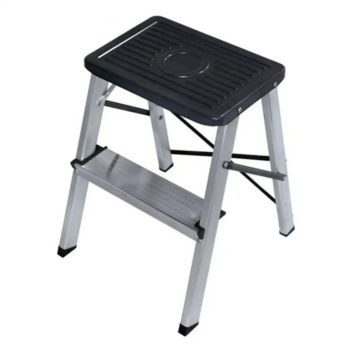 Tabouret pliant 2 marches_8201. DIAYTAR COTE D'IVOIRE - Là où Chaque Achat a du Sens. Explorez notre gamme et choisissez des produits qui racontent une histoire, du traditionnel au contemporain.
