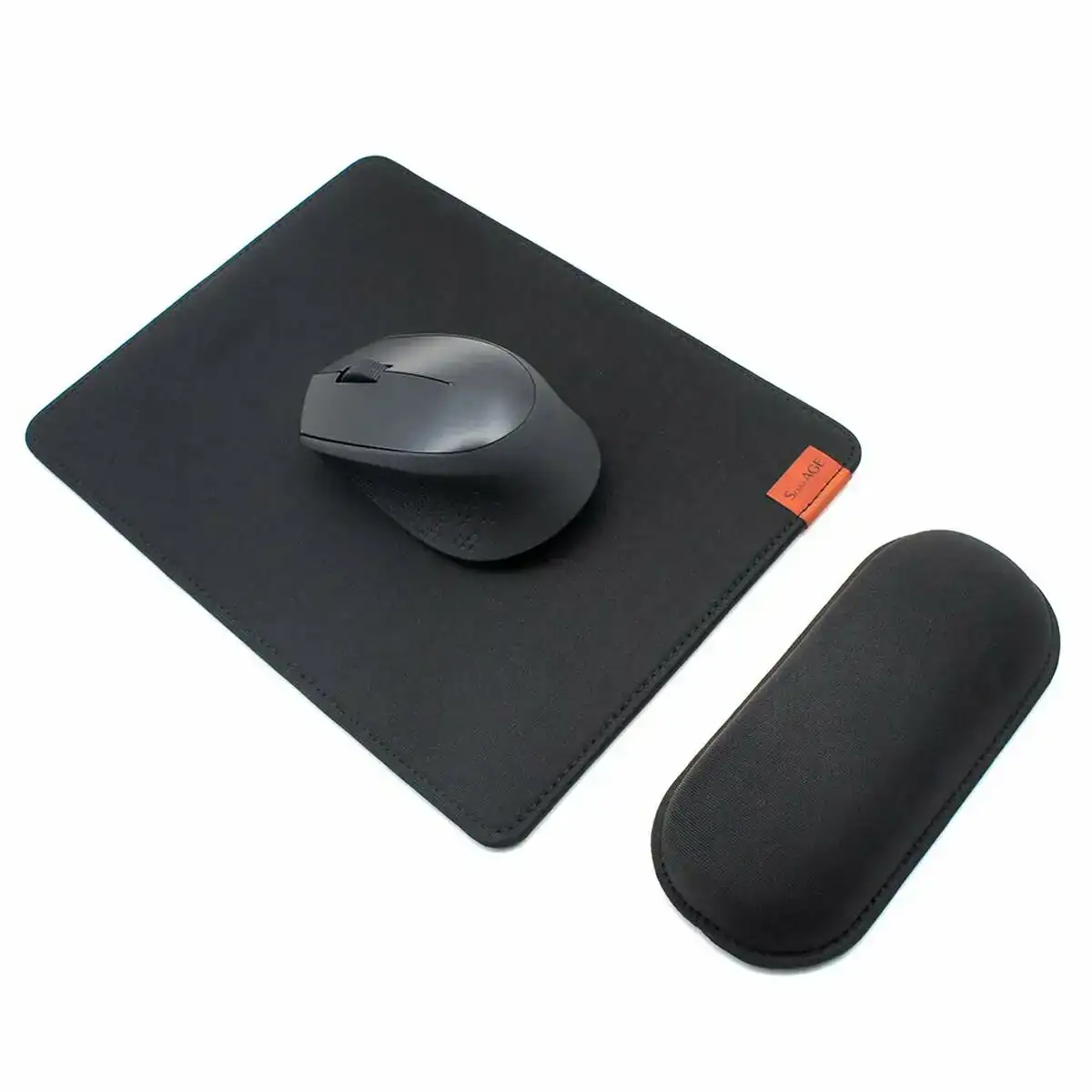 Tapis antiderapant noir reconditionne a _1153. DIAYTAR COTE D'IVOIRE - L'Art de Choisir, l'Art de Vivre. Explorez notre univers de produits soigneusement sélectionnés pour vous offrir une expérience shopping riche et gratifiante.