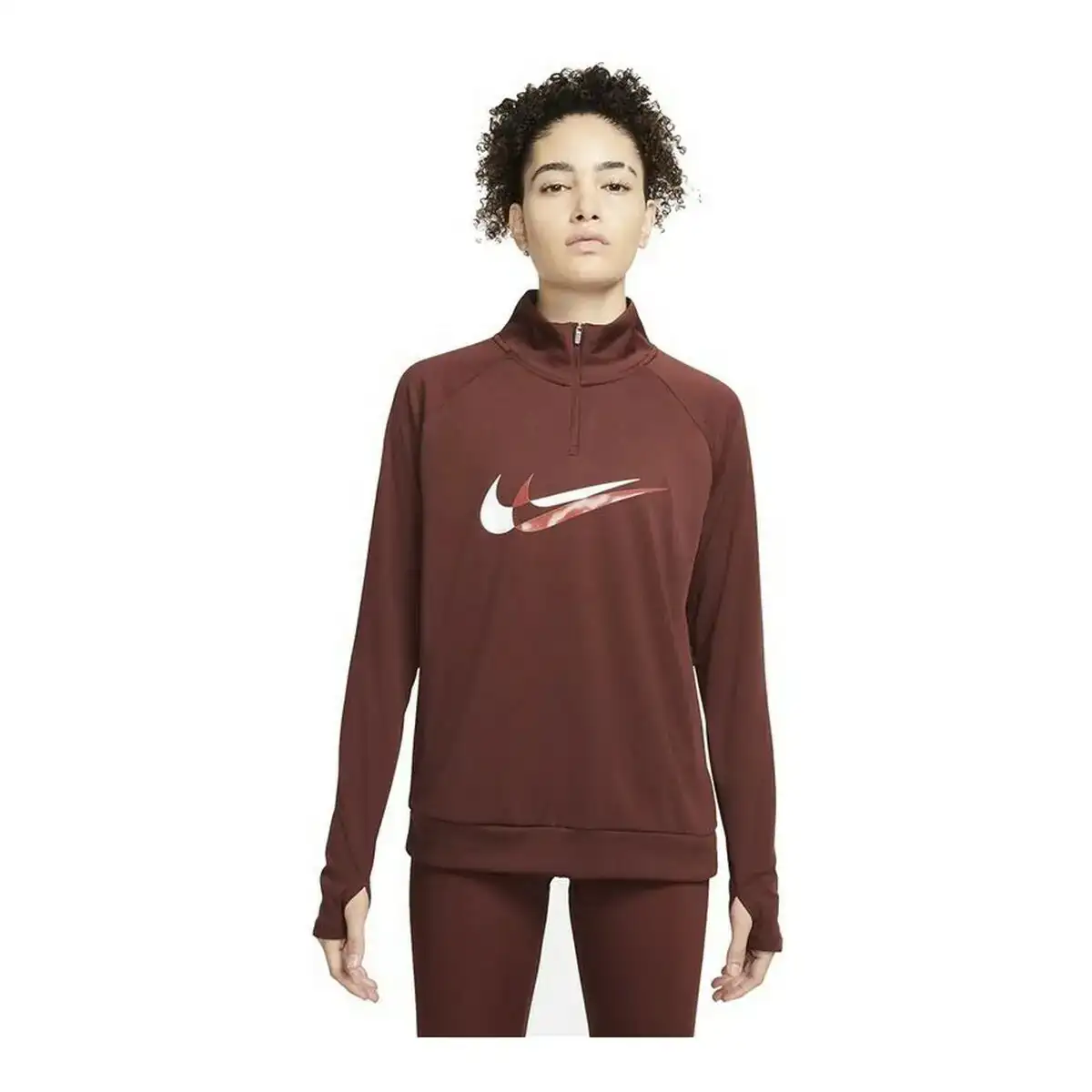 Tee shirt manches longues femme nike dri fit swoosh run marron_8713. DIAYTAR COTE D'IVOIRE - Là où le Chic Rencontre la Tradition. Naviguez à travers notre catalogue et choisissez des produits qui équilibrent l'élégance intemporelle et l'innovation moderne.
