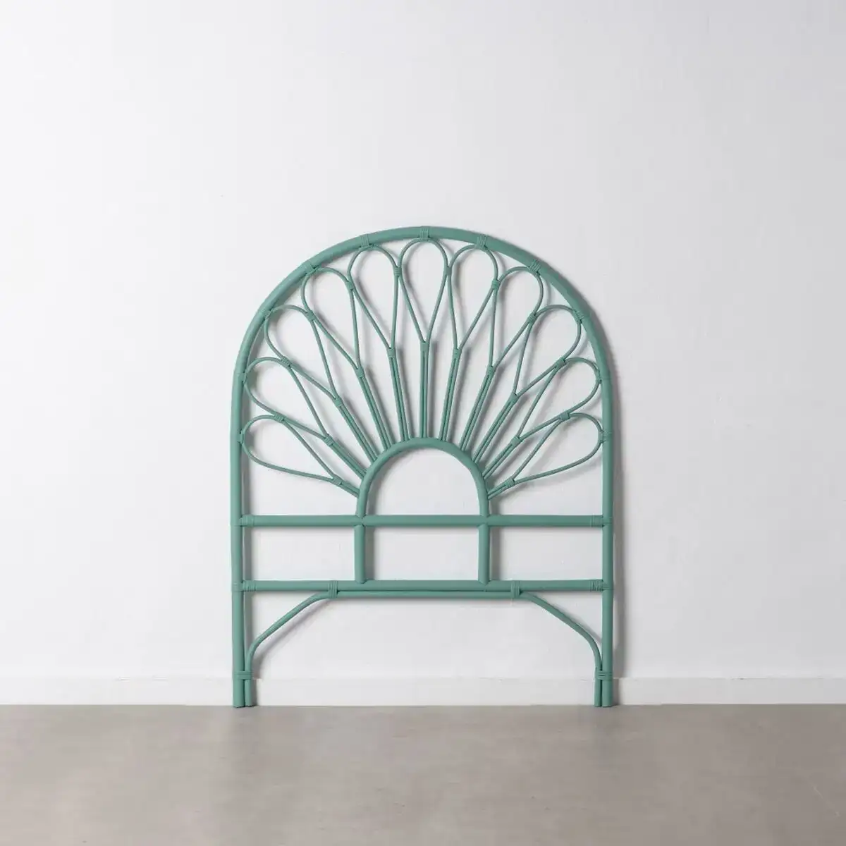 Tete de lit 100 x 3 x 125 cm vert rotin_4434. DIAYTAR COTE D'IVOIRE - Là où la Qualité est Non Négociable. Parcourez notre boutique en ligne pour découvrir des produits qui incarnent le raffinement et l'excellence du Côte d'Ivoire.