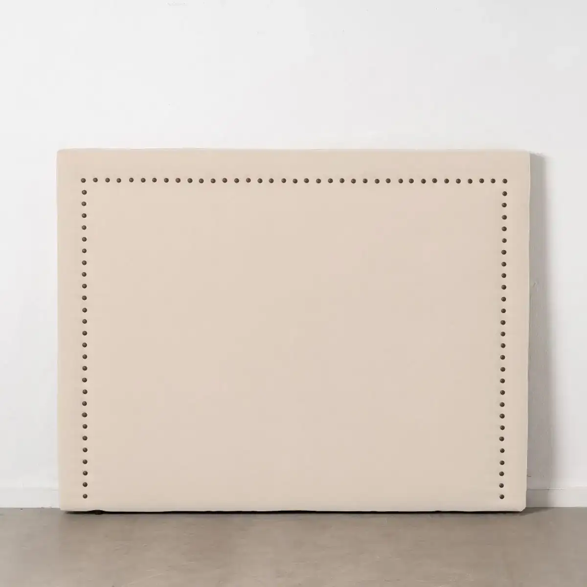 Tete de lit creme 165 x 7 x 130 cm_4503. Bienvenue chez DIAYTAR COTE D'IVOIRE - Où Chaque Objet a son Histoire. Découvrez notre sélection méticuleuse et choisissez des articles qui racontent l'âme du Côte d'Ivoire.