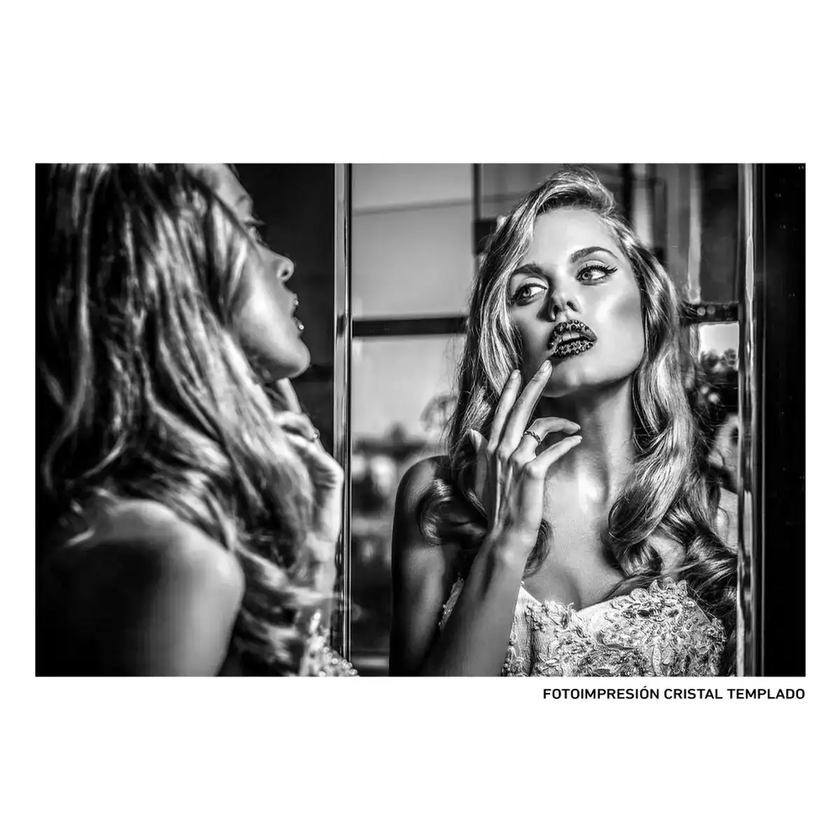 Toile femme 120 x 4 x 80 cm_7737. DIAYTAR COTE D'IVOIRE - Votre Destination Shopping Exquise. Explorez notre boutique en ligne et découvrez des trésors qui ajoutent une touche de sophistication à votre style et à votre espace.