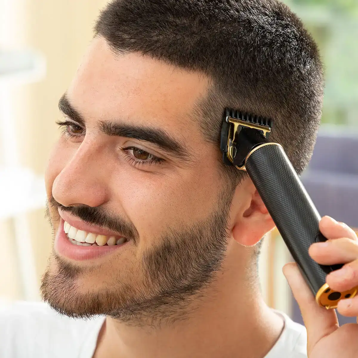 Tondeuse a cheveux professionnelle rechargeable avec accessoires triher innovagoods_4229. DIAYTAR COTE D'IVOIRE - L'Art du Shopping Sublime. Naviguez à travers notre catalogue et choisissez parmi des produits qui ajoutent une touche raffinée à votre vie quotidienne.