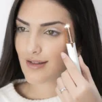 Tondeuse de precision avec led pour poils du visage innovagoods_4159. DIAYTAR COTE D'IVOIRE - L'Art de Magasiner sans Limites. Naviguez à travers notre collection diversifiée pour trouver des produits qui élargiront vos horizons shopping.