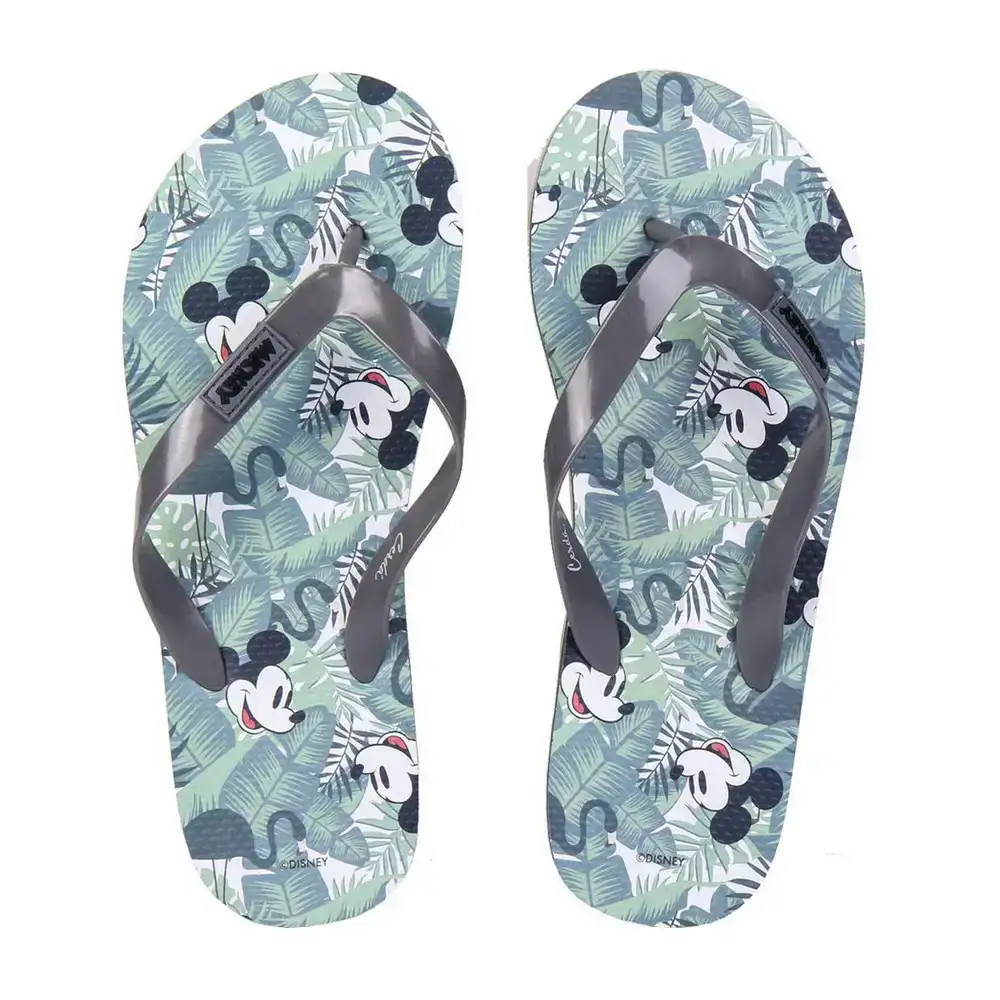 Tongs pour homme mickey mouse gris vert_7199. DIAYTAR COTE D'IVOIRE - L'Art de Vivre en Couleurs et en Styles. Parcourez notre sélection et trouvez des articles qui reflètent votre personnalité et votre goût pour la vie.