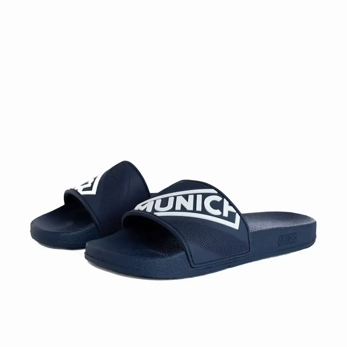 Tongs pour homme munich slides 260 blue marine_6379. Bienvenue sur DIAYTAR COTE D'IVOIRE - Où Choisir est un Voyage Sensoriel. Plongez dans notre catalogue et trouvez des produits qui éveillent vos sens et embellissent votre quotidien.