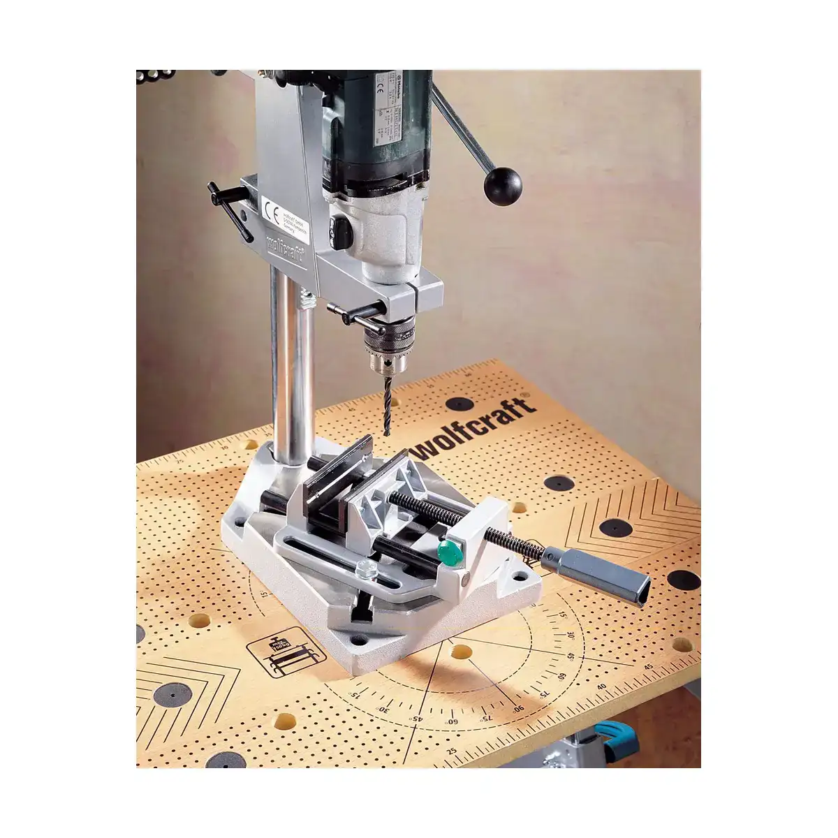 Tour wolfcraft 3410000_4832. Plongez dans l'univers de Diaytar, la boutique en ligne numéro un au Sénégal. Notre plateforme généraliste vous offre une vaste sélection de produits, allant de la mode à la technologie, à des prix abordables. Découvrez une expérience shopping incomparable, où la qualité et la diversité se rejoignent. Faites-vous plaisir sans compromis sur votre budget chez Diaytar, votre destination shopping ultime.
Tour wolfcraft 3410000_4832. Bienvenue chez DIAYTAR COTE D'IVOIRE - Où Chaque Produit a son Histoire. Plongez dans notre sélection diversifiée et découvrez des articles qui racontent le riche patrimoine sénégalais.