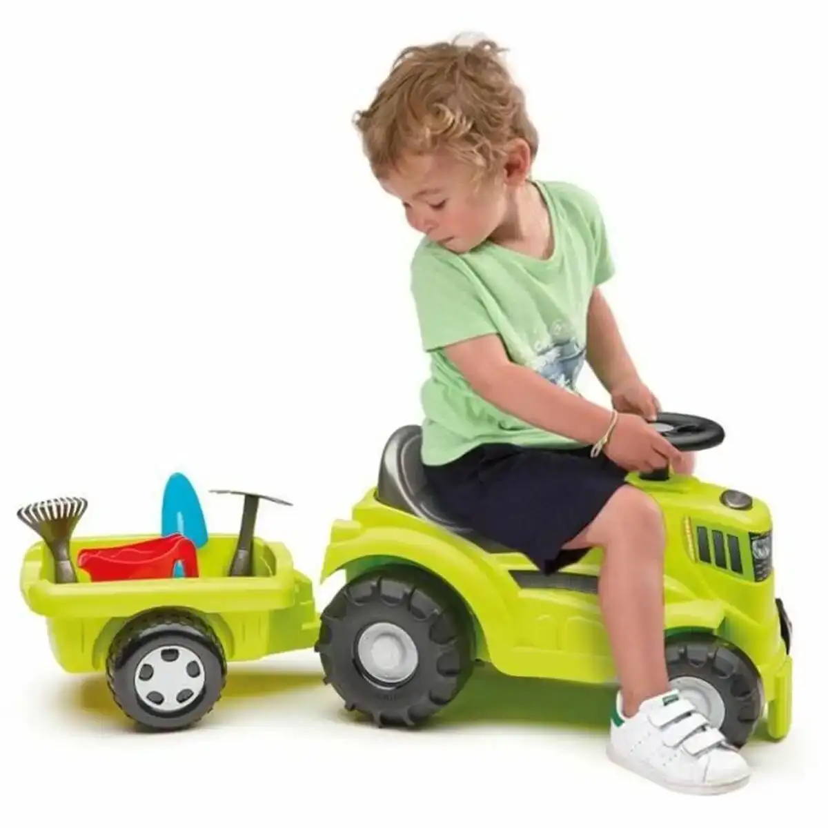 Tricycle ecoiffier remorque tracteur_9971. DIAYTAR COTE D'IVOIRE - Votre Destination de Shopping Authentique au Côte d'Ivoire. Plongez dans notre boutique en ligne pour découvrir des produits qui célèbrent la riche culture et l'artisanat du pays.