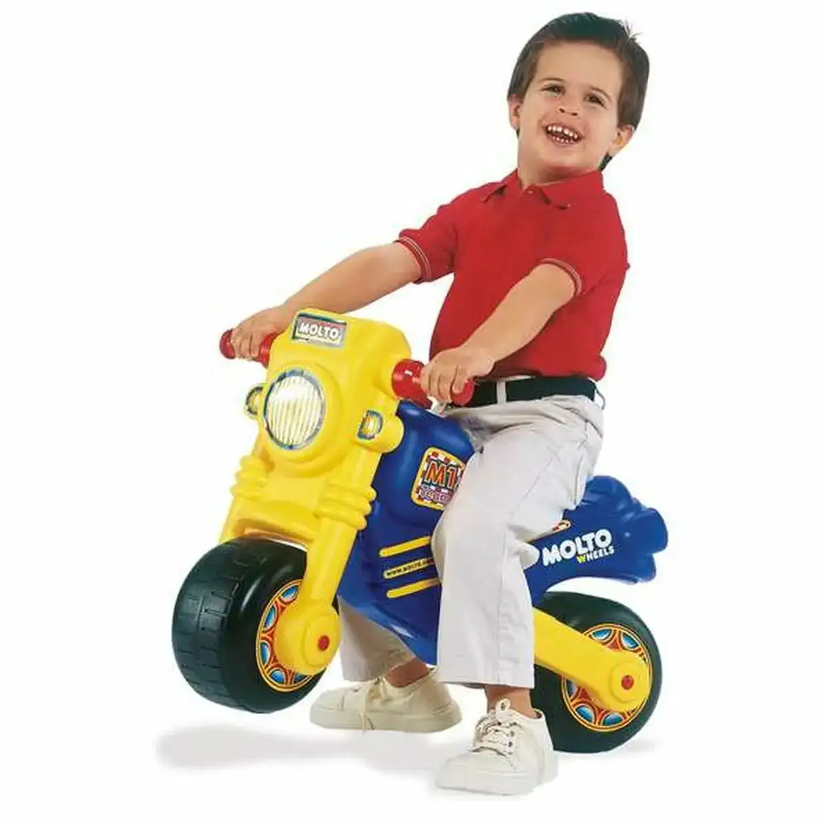 Tricycle molto cross classic 63 cm _1670. Bienvenue dans l'univers captivant de DIAYTAR COTE D'IVOIRE - Votre Plateforme de Shopping Tout-en-Un. Parcourez notre boutique en ligne pour découvrir des produits uniques, allant des articles ménagers aux élégants accessoires de mode.