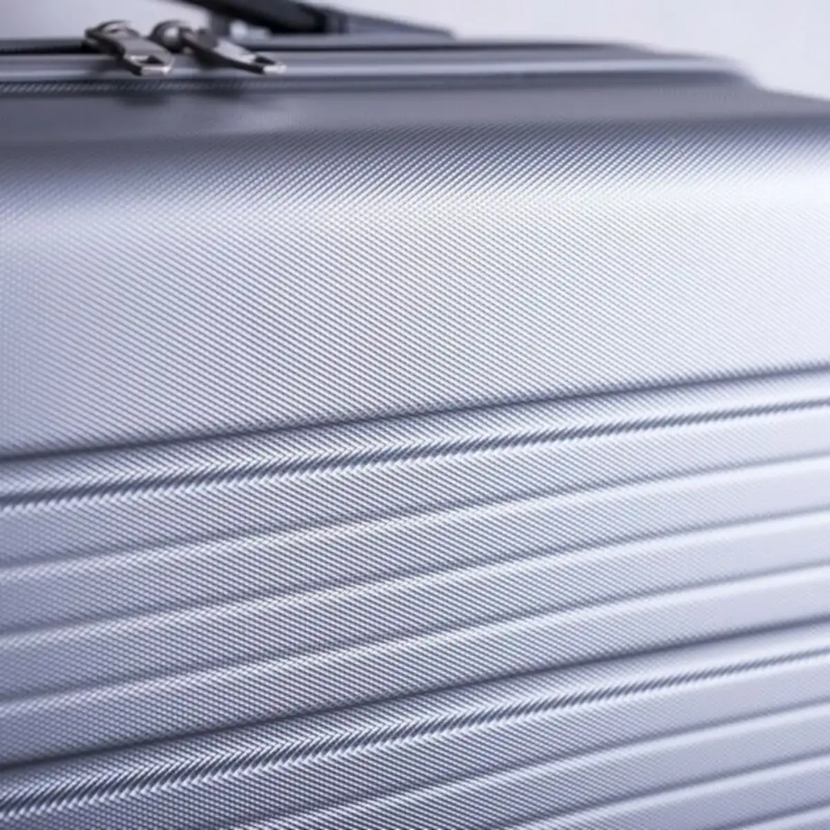 Trolley avec chargeur usb et support pour tablette unfreeze pad 146016 1 unites _1779. Bienvenue chez DIAYTAR COTE D'IVOIRE - Où Chaque Objet a sa Propre Histoire. Découvrez notre sélection soigneusement choisie et choisissez des produits qui racontent le patrimoine sénégalais.