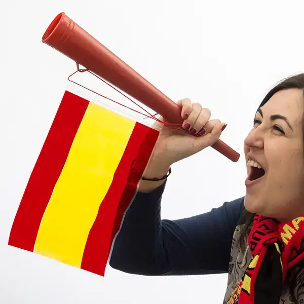 Trompette drapeau de l espagne_7383. DIAYTAR COTE D'IVOIRE - Là où la Tradition Devient Tendance. Naviguez à travers notre boutique en ligne et choisissez des produits qui allient l'authenticité au contemporain.