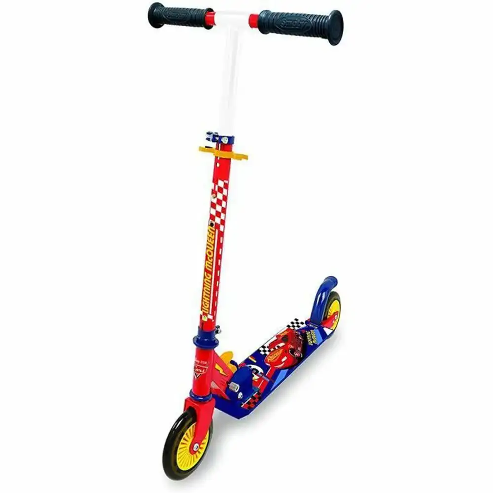 Trottinette smoby cars_3019. Entrez dans l'Univers de DIAYTAR COTE D'IVOIRE - Votre Destination de Shopping Complète. Découvrez des produits qui reflètent la diversité et la richesse culturelle du Côte d'Ivoire, le tout à portée de clic.