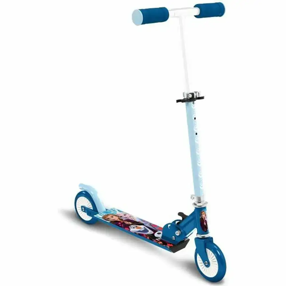 Trottinette stamp frozen ii_4957. DIAYTAR COTE D'IVOIRE - Votre Escale Shopping incontournable. Explorez notre boutique en ligne et dénichez des trésors qui reflètent la richesse culturelle et la modernité du Côte d'Ivoire.