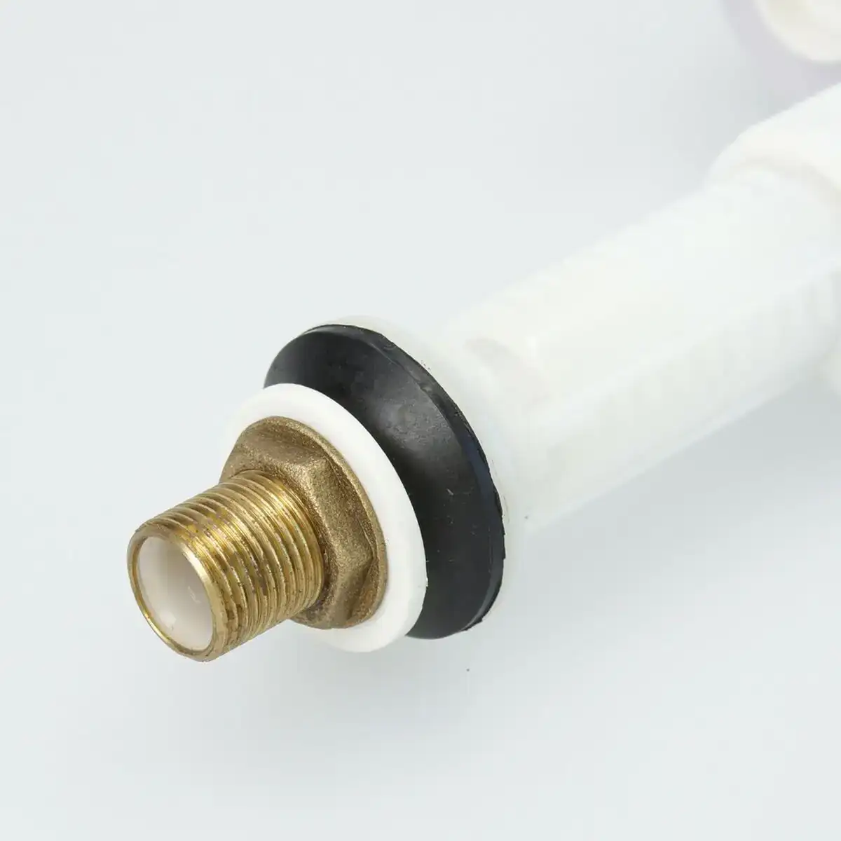 Valve fontastock plastique dur_5715. DIAYTAR COTE D'IVOIRE - Votre Compagnon Shopping, Votre Style Unique. Explorez notre boutique en ligne pour dénicher des trésors qui expriment qui vous êtes, de la mode à la maison.