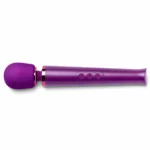 Vibromasseur le wand petite cherry violet_8690. DIAYTAR COTE D'IVOIRE - L'Odyssée du Shopping à Votre Portée. Parcourez notre boutique en ligne et partez à la découverte d'articles qui rendront chaque jour spécial.