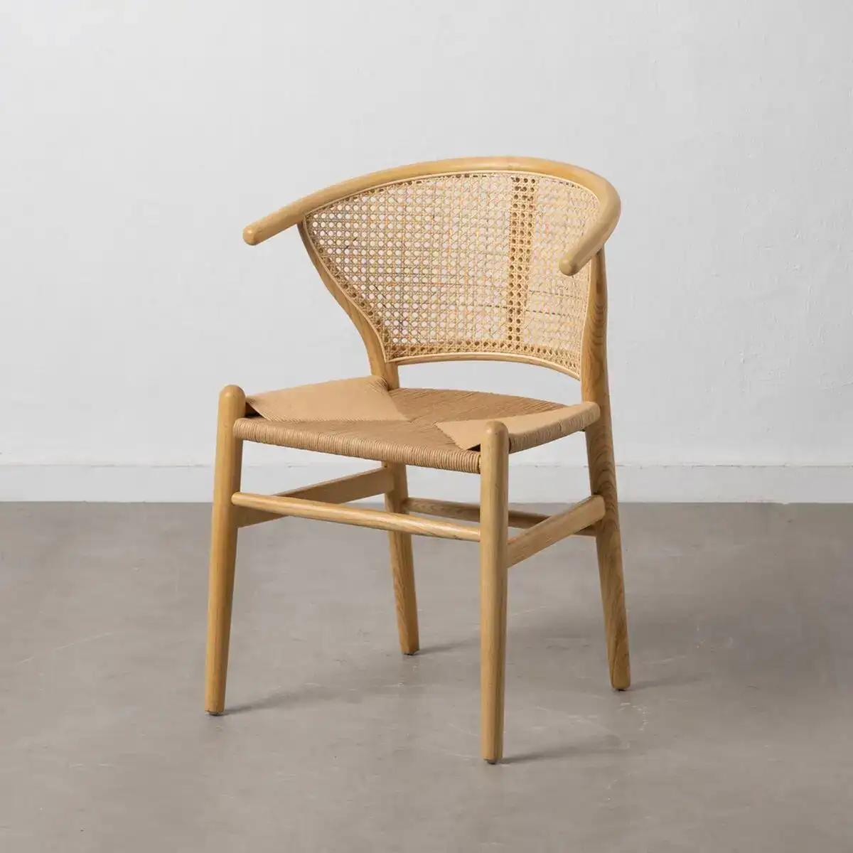Chaise de salle a manger 49 x 45 x 80 cm naturel_6916. DIAYTAR COTE D'IVOIRE - Votre Escapade Shopping Virtuelle. Explorez notre boutique en ligne et dénichez des trésors qui évoquent la culture et le savoir-faire sénégalais, un clic à la fois.
