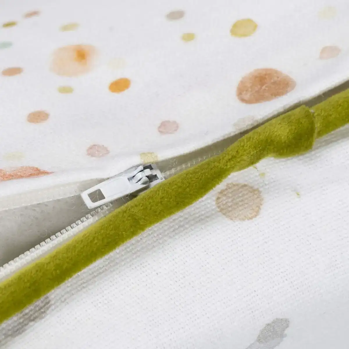 Coussin enfant 45 x 45 cm 100 coton_3558. DIAYTAR COTE D'IVOIRE - Où Choisir est une Célébration. Découvrez notre sélection de produits qui représentent la diversité et la joie du Côte d'Ivoire, à chaque étape de votre vie.