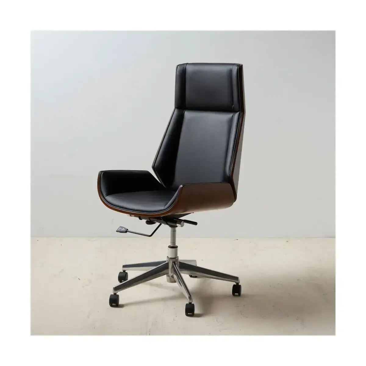 Fauteuil 65 x 66 x 108 5 cm noir marron_3834. DIAYTAR COTE D'IVOIRE - Où l'Élégance Rencontre l'Authenticité. Naviguez à travers notre boutique en ligne et choisissez des produits qui incarnent le style et la tradition du Côte d'Ivoire.