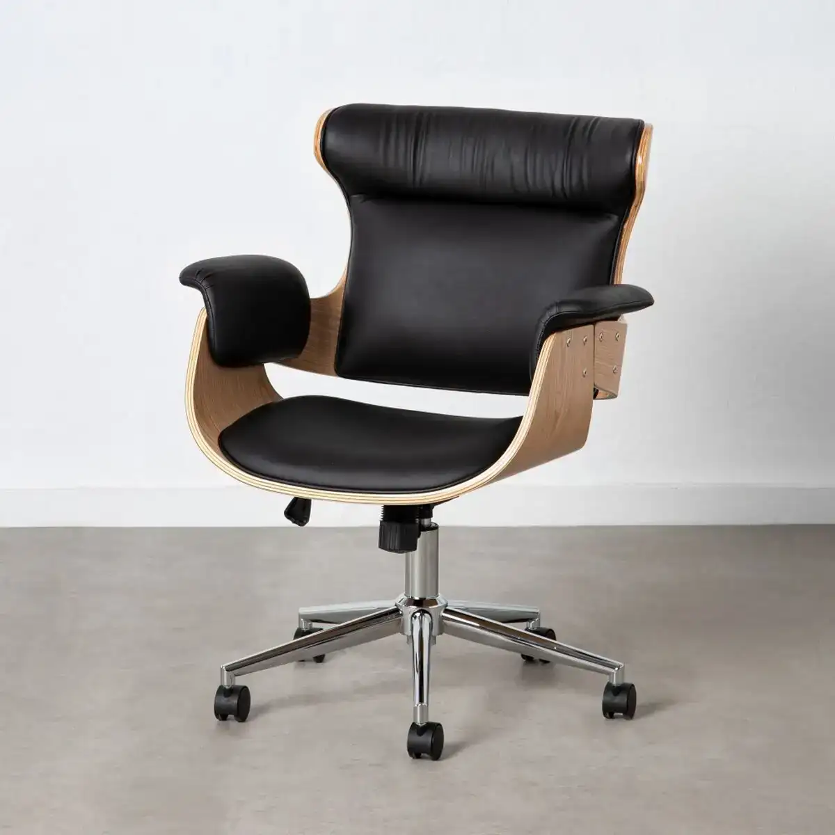 Fauteuil 68 x 62 x 85 cm noir naturel_7253. Entrez dans le Monde Éclectique de DIAYTAR COTE D'IVOIRE. Explorez nos catégories et dénichez des trésors qui reflètent la richesse et l'authenticité du Côte d'Ivoire.