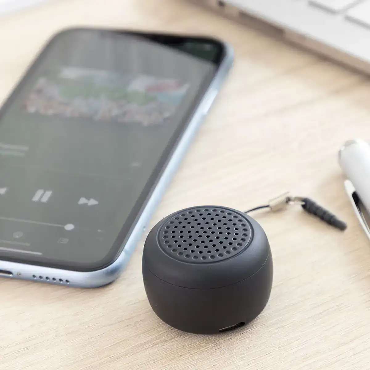 Mini enceinte portable sans fil rechargeable miund innovagoods_4550. DIAYTAR COTE D'IVOIRE - L'Artisanat à Portée de Clic. Découvrez notre boutique en ligne pour trouver des produits uniques qui célèbrent la créativité et l'artisanat sénégalais.