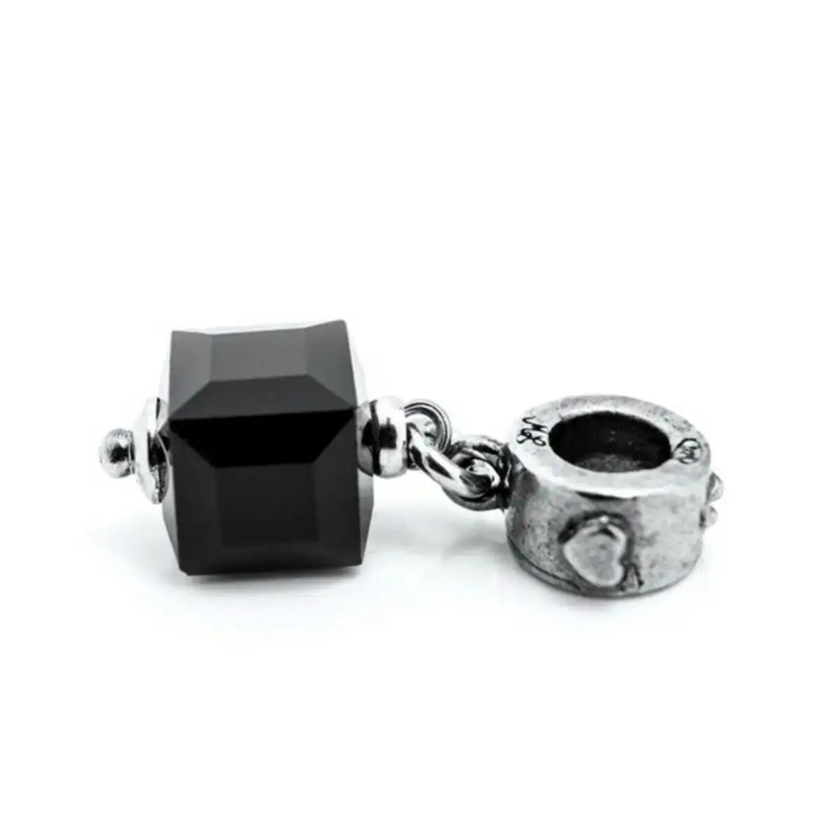 Perles femme viceroy vmm0127 05 noir 1 cm_3285. DIAYTAR COTE D'IVOIRE - L'Art de Vivre avec Authenticité. Explorez notre gamme de produits artisanaux et découvrez des articles qui apportent une touche unique à votre vie.