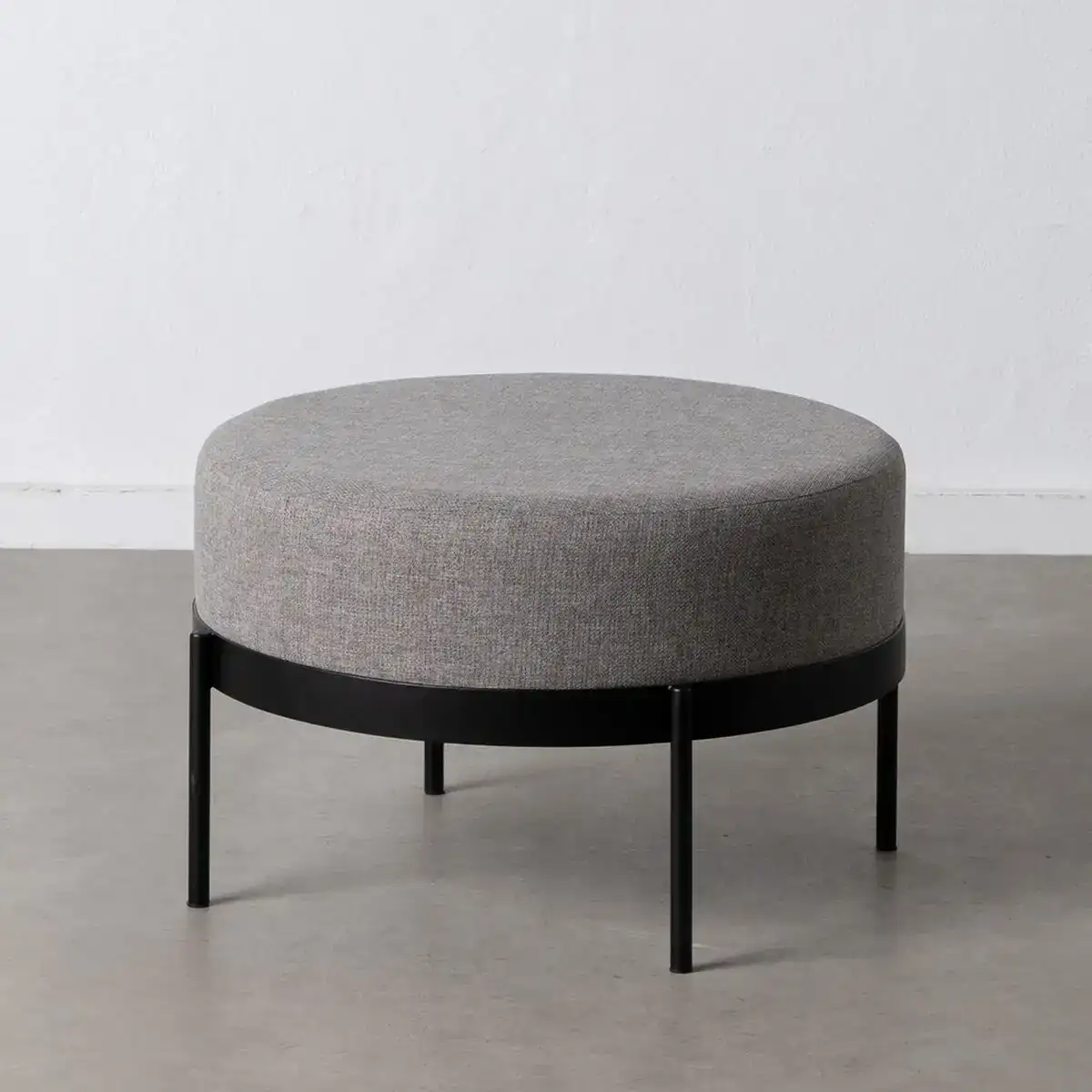 Pouf 65 x 65 x 40 cm tissu synthe tique gris me tal_6582. DIAYTAR COTE D'IVOIRE - Votre Destination Shopping Exquise. Explorez notre boutique en ligne et découvrez des trésors qui ajoutent une touche de sophistication à votre style et à votre espace.