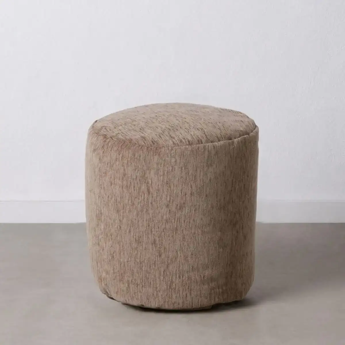 Pouf marron polyester 45 x 45 x 45 cm acrylique_9462. DIAYTAR COTE D'IVOIRE - L'Art de Vivre l'Excellence au Quotidien. Explorez notre gamme et choisissez des produits qui ajoutent une note de prestige à votre vie.