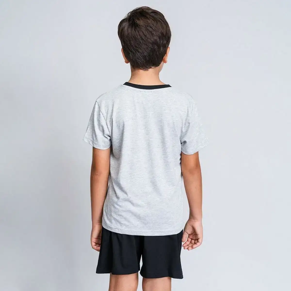 Pyjama d e te batman gris_8679. DIAYTAR COTE D'IVOIRE - L'Art du Shopping Sublime. Naviguez à travers notre catalogue et choisissez parmi des produits qui ajoutent une touche raffinée à votre vie quotidienne.