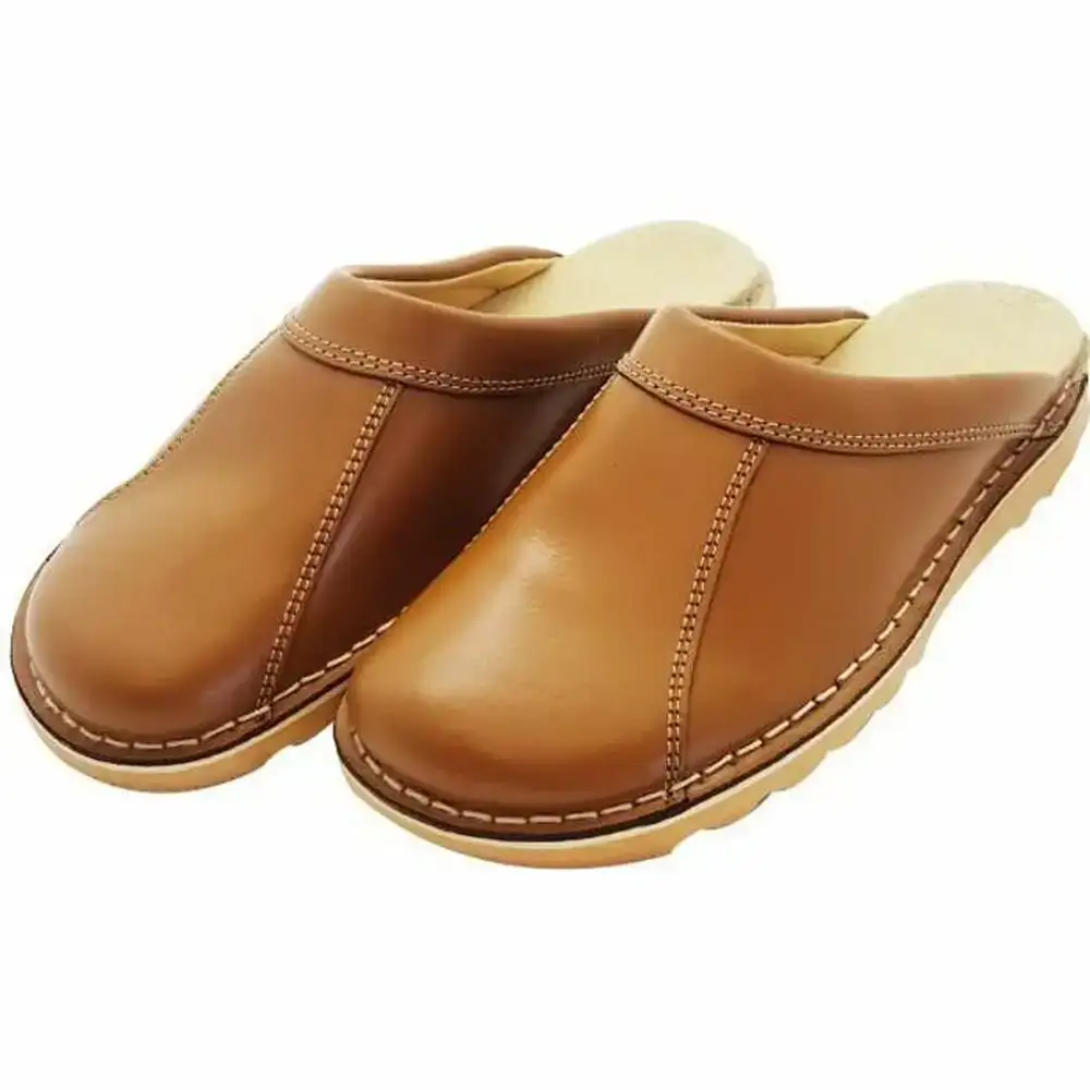 Sabots htc equipement cuir marron_3583. DIAYTAR COTE D'IVOIRE - L'Art de Choisir, l'Art de Vivre. Explorez notre univers de produits soigneusement sélectionnés pour vous offrir une expérience shopping riche et gratifiante.