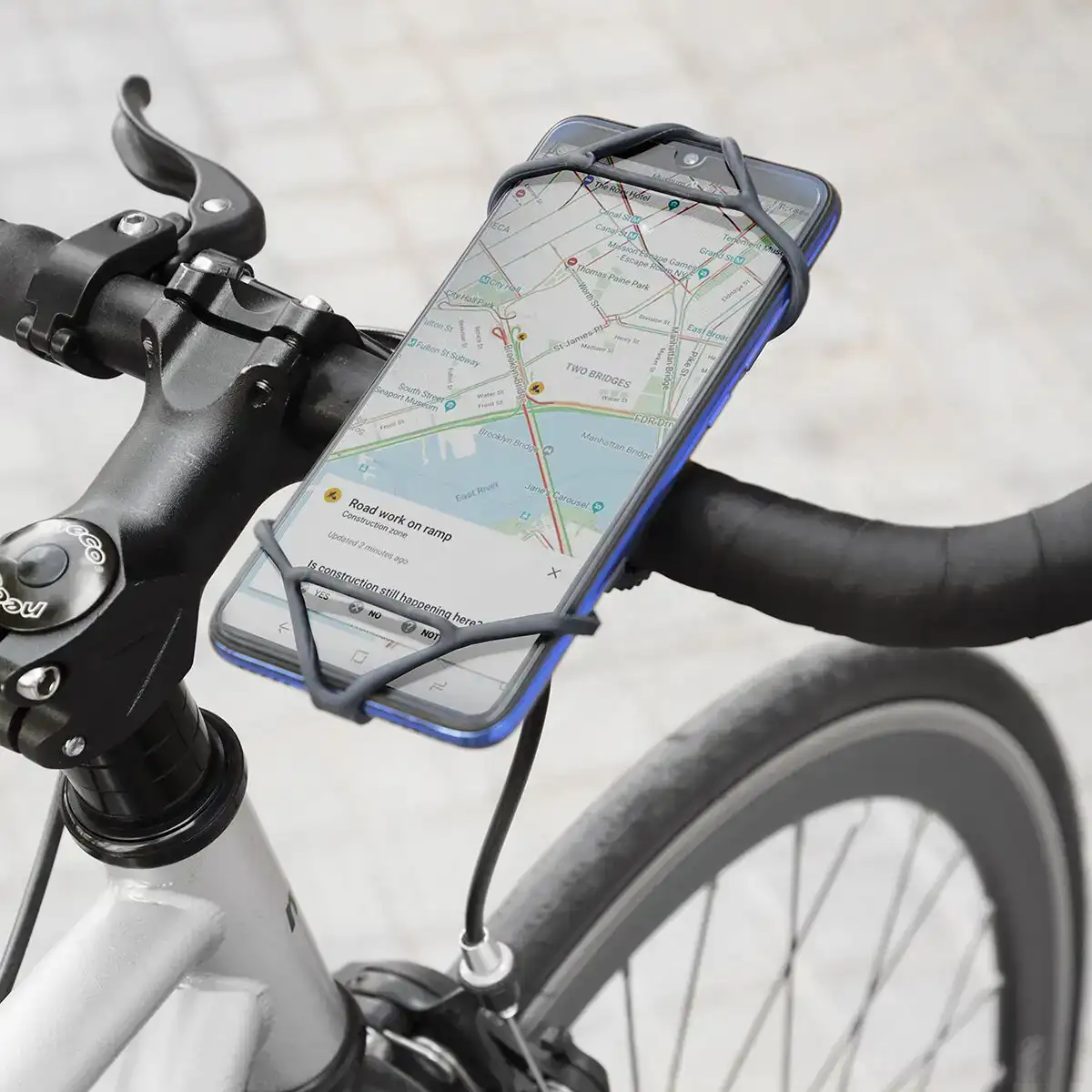 Support universel pour smartphone pour ve los movaik innovagoods_1806. Bienvenue sur DIAYTAR COTE D'IVOIRE - Votre Galerie Shopping Personnalisée. Découvrez un monde de produits diversifiés qui expriment votre style unique et votre passion pour la qualité.