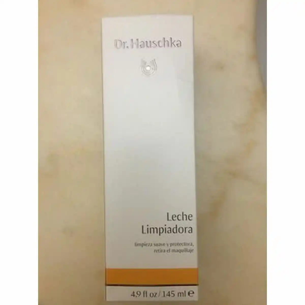Lotion nettoyante dr hauschka apaisant 145 ml _2369. Bienvenue sur DIAYTAR COTE D'IVOIRE - Où Chaque Produit a son Charme. Explorez notre sélection minutieuse et trouvez des articles qui vous séduisent et vous inspirent.