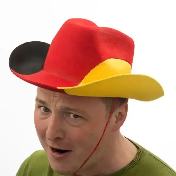 Chapeau de cowboy drapeau allemand_6749. Entrez dans DIAYTAR COTE D'IVOIRE - Où Chaque Détail Compte. Explorez notre boutique en ligne pour trouver des produits de haute qualité, soigneusement choisis pour répondre à vos besoins et vos désirs.