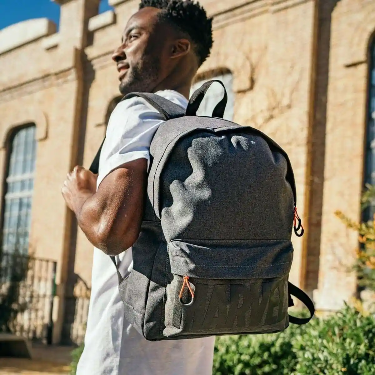 Cartable Marvel Noir (31 x 44 x 16 cm). SUPERDISCOUNT FRANCE