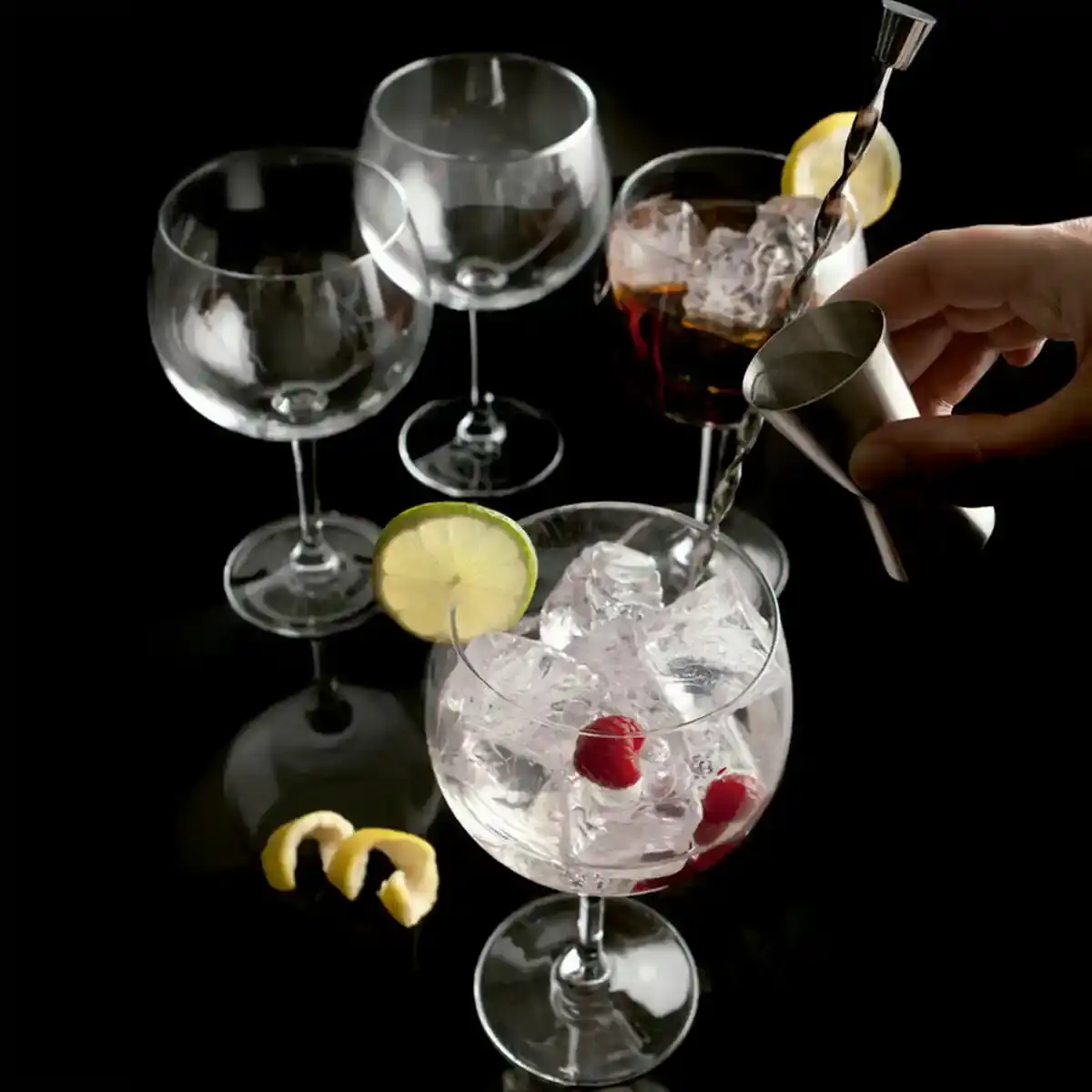Service a cocktail luminarc verre multicolore 6 pieces_5621. DIAYTAR COTE D'IVOIRE - Où Choisir est un Acte d'Amour pour le Côte d'Ivoire. Explorez notre boutique en ligne et choisissez des articles qui célèbrent la culture et l'artisanat du pays.