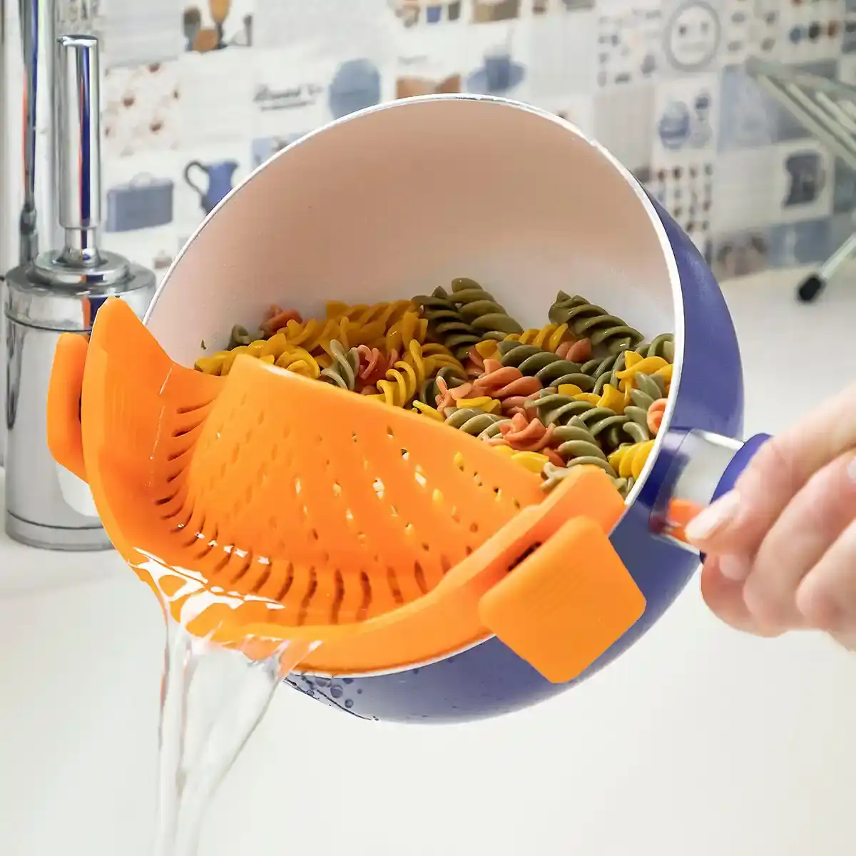 Passoire en silicone pastrainer innovagoods_5178. DIAYTAR COTE D'IVOIRE - Votre Destination Shopping de Confiance. Naviguez à travers notre boutique en ligne et profitez d'une sélection soigneusement choisie de produits qui répondent à toutes vos exigences.