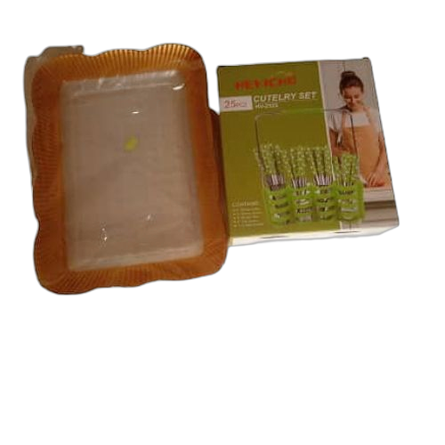 Pack de 3 plats en plastique plus 24 pièces cuillères fourchettes couteaux plus support