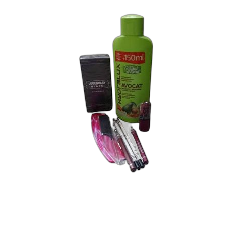 Pack de cinq produits lait de corps plus parfum plus lips stick, 2 peignes, plus 4crayons