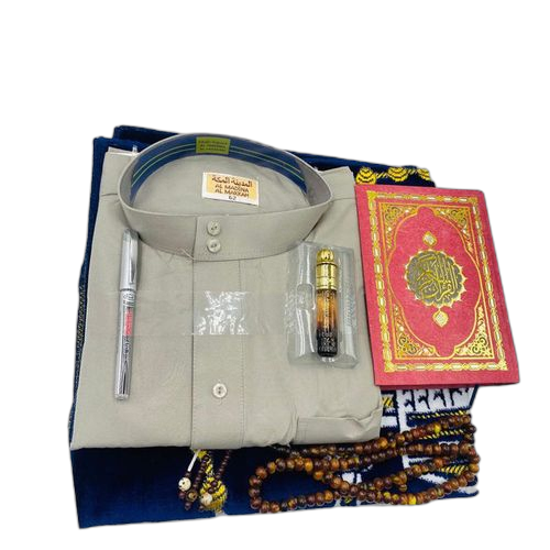 White label coffret ramandan:tapis de prière velours +chapelet+dattes+citadelle+djallaba