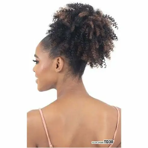 Queue de cheval synthetique avec cordon de serrage twinkle pom med_8789. DIAYTAR COTE D'IVOIRE - Là où Chaque Achat a du Sens. Explorez notre gamme et choisissez des produits qui racontent une histoire, votre histoire.