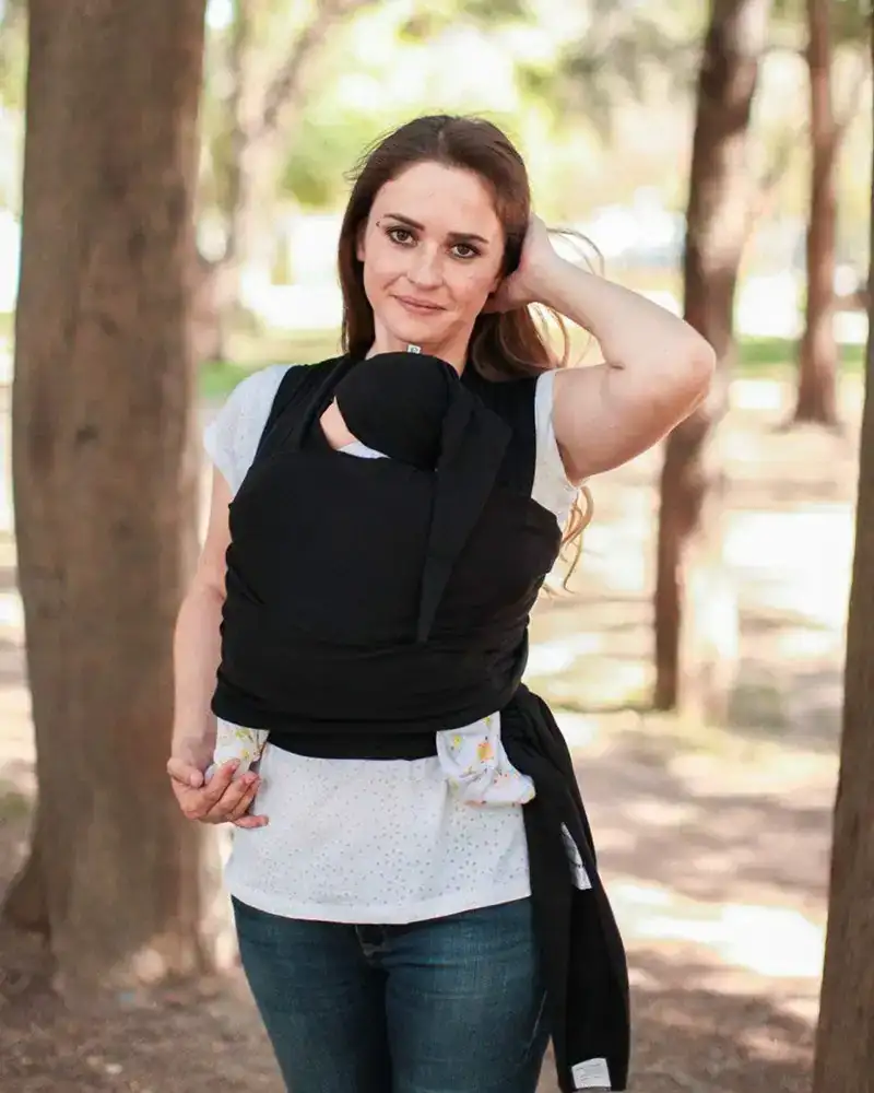 Echarpe porte bebe noir neko_9131. DIAYTAR COTE D'IVOIRE - Où Chaque Produit a son Histoire. Découvrez notre gamme de produits, chacun portant en lui le récit de l'artisanat et de la passion, pour vous offrir une expérience de shopping authentique.