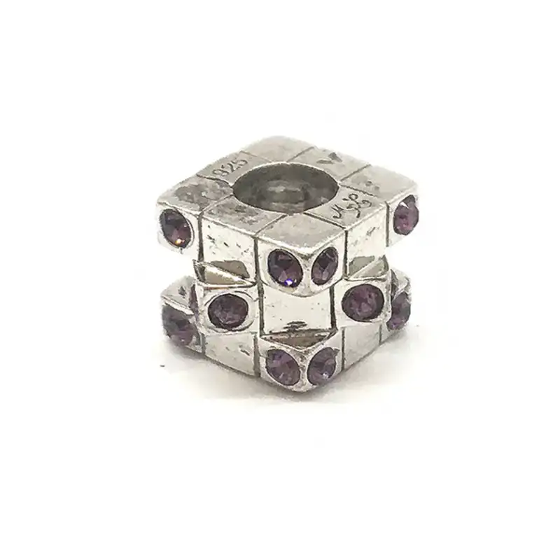 Perles femme viceroy vmg0027 17 argent 1 cm_7727. Bienvenue chez DIAYTAR COTE D'IVOIRE - Où Choisir est un Voyage. Plongez dans notre plateforme en ligne pour trouver des produits qui ajoutent de la couleur et de la texture à votre quotidien.