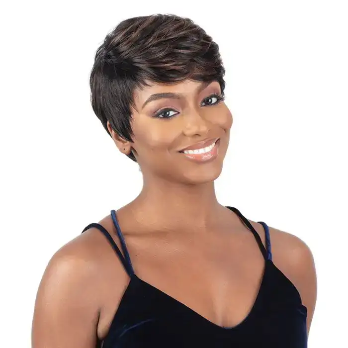 Perruque synthetique freetress equal lite wig 016_1249. DIAYTAR COTE D'IVOIRE - Là où Chaque Achat a du Sens. Explorez notre gamme et choisissez des produits qui racontent une histoire, du traditionnel au contemporain.