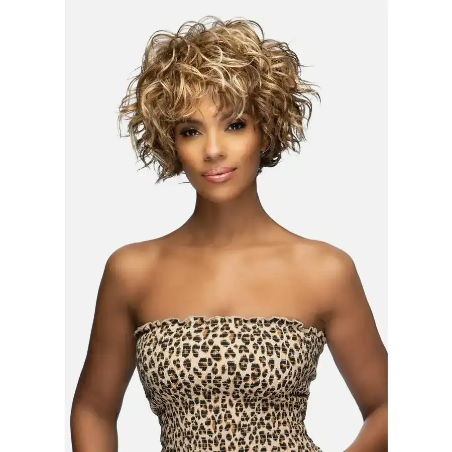 Perruque synthetique vivica a fox pure stretch cap elsie_8020. DIAYTAR COTE D'IVOIRE - Votre Portail Vers l'Exclusivité. Explorez notre boutique en ligne pour trouver des produits uniques et exclusifs, conçus pour les amateurs de qualité.