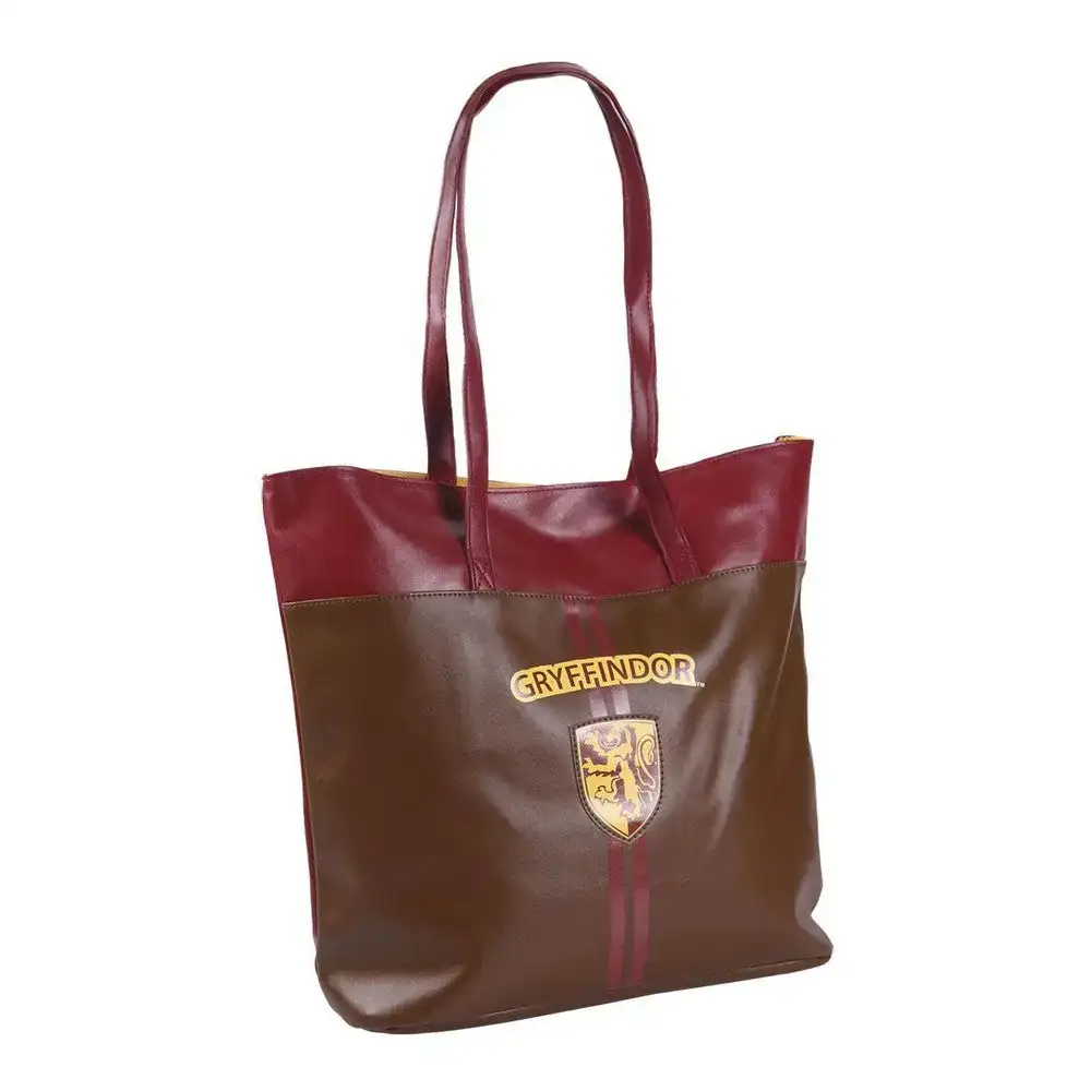 Sac harry potter marron 38 x 32 x 13 cm_2305. DIAYTAR COTE D'IVOIRE - Votre Source de Trouvailles uniques. Naviguez à travers notre catalogue et trouvez des articles qui vous distinguent et reflètent votre unicité.