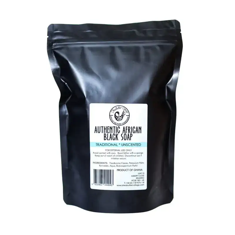 Sheabutter cottage morceaux de savon noir africain authentique 300g_1814. DIAYTAR COTE D'IVOIRE - L'Essence de la Tradition et de la Modernité réunies. Explorez notre plateforme en ligne pour trouver des produits authentiques du Côte d'Ivoire, tout en découvrant les dernières tendances du monde moderne.