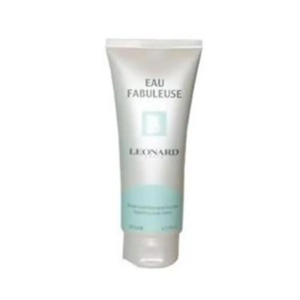 Lotion corporelle hydratant leonard paris eau fabuleuse 200 ml_1562. DIAYTAR COTE D'IVOIRE - Où Choisir est un Plaisir. Explorez notre boutique en ligne et choisissez parmi des produits de qualité qui satisferont vos besoins et vos goûts.