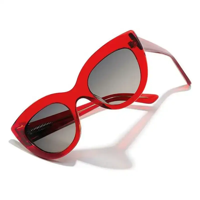 Lunettes de soleil femme hyde hawkers rouge_1469. DIAYTAR COTE D'IVOIRE - Où Choisir Devient un Acte de Découverte. Découvrez notre gamme et choisissez des produits qui éveillent votre curiosité et élargissent vos horizons.