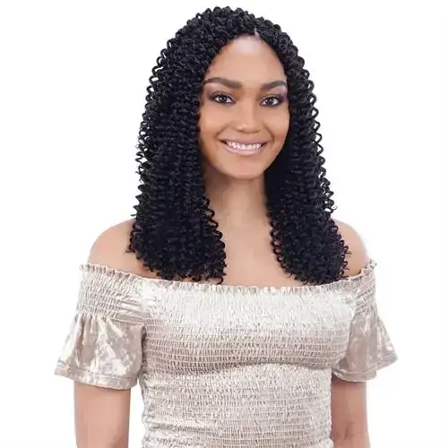 Model model glance braids new water wave 12_3529. DIAYTAR COTE D'IVOIRE - Là où Chaque Produit a son Propre Éclat. Explorez notre boutique en ligne et trouvez des articles qui ajoutent de la brillance à votre quotidien.