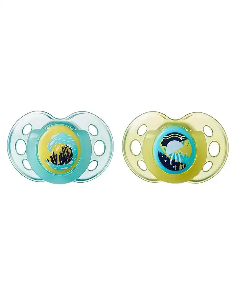 Sucette tommee tippee night time 18 36m_2599. DIAYTAR COTE D'IVOIRE - Où la Qualité est Notre Engagement. Explorez notre boutique en ligne pour découvrir des produits conçus pour vous apporter satisfaction et plaisir.