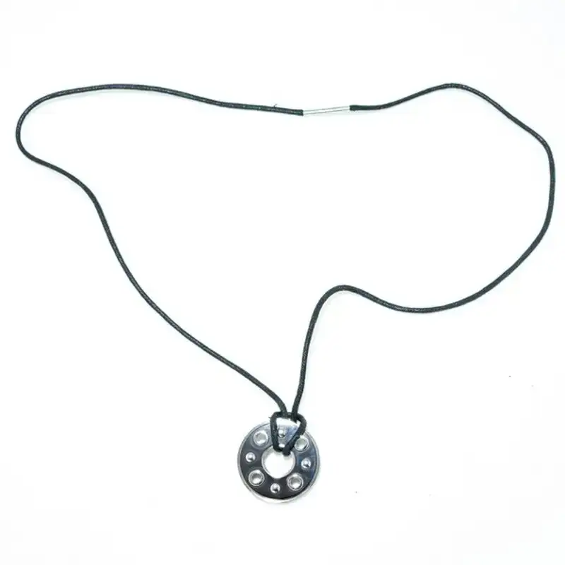 Pendentif femme xenox x1486 45 cm_2877. Bienvenue sur DIAYTAR COTE D'IVOIRE - Votre Source de Trouvailles Uniques. Explorez nos rayons virtuels pour dénicher des trésors que vous ne trouverez nulle part ailleurs, allant des trésors artisanaux aux articles tendance.